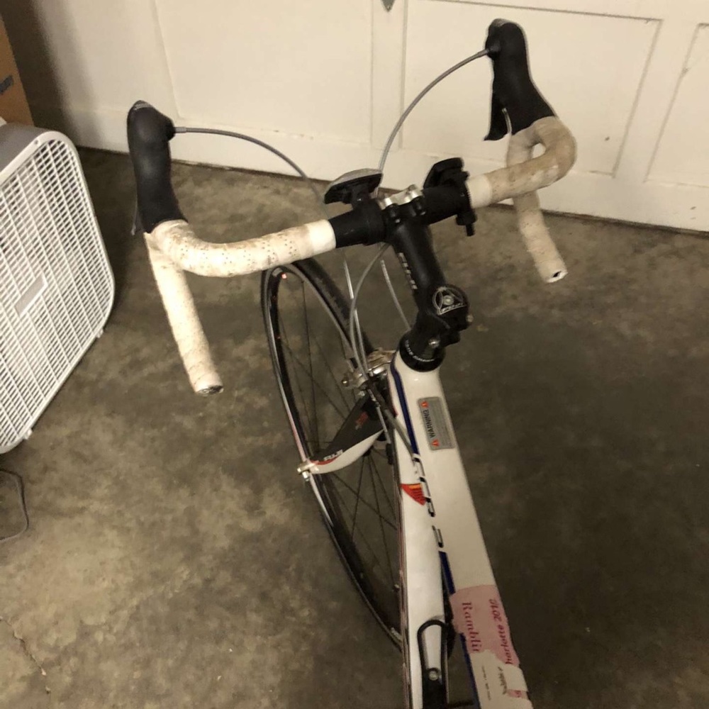 Road Bike - Fugi CCR2